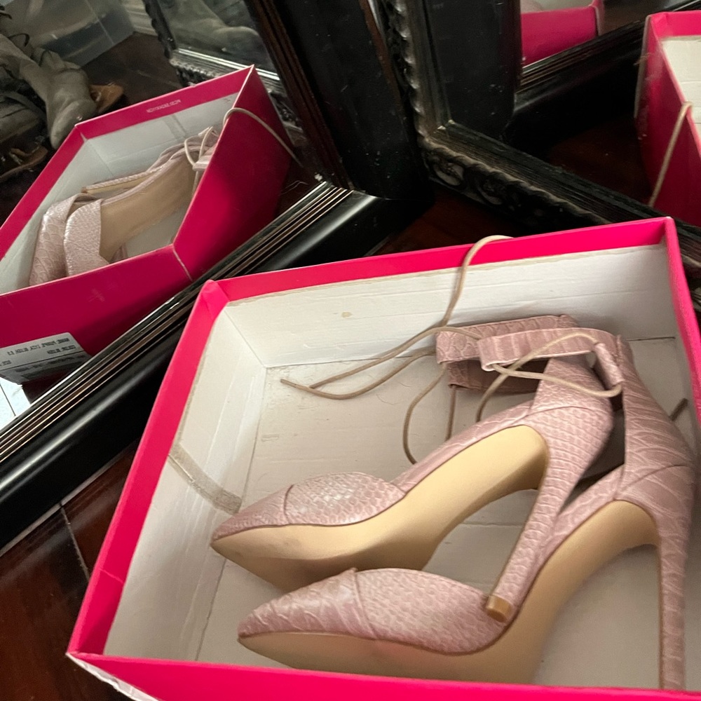 SIZE NINE PINK HEELS